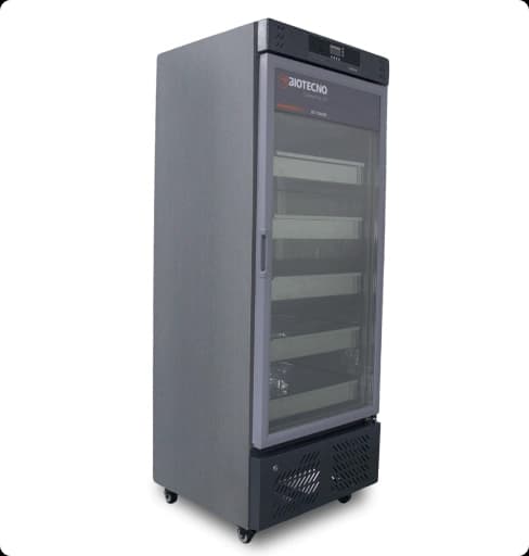 BT 1200/420 — Freezer científico