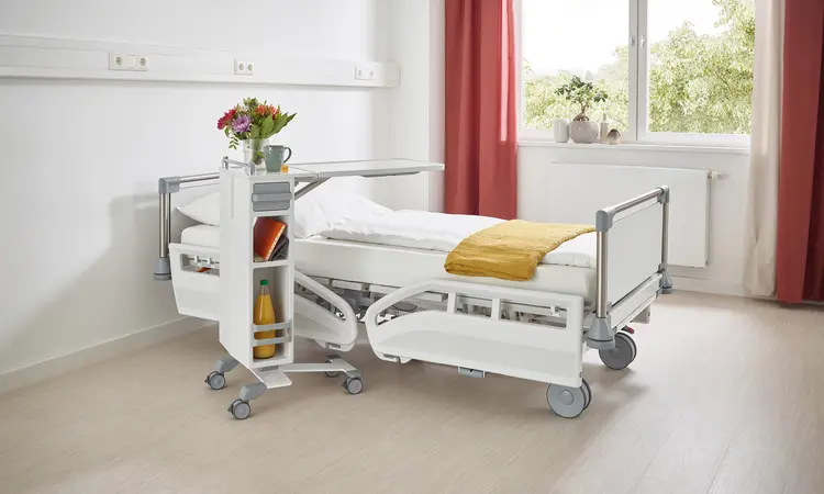 Quado — Mesa de cabeceira hospitalar